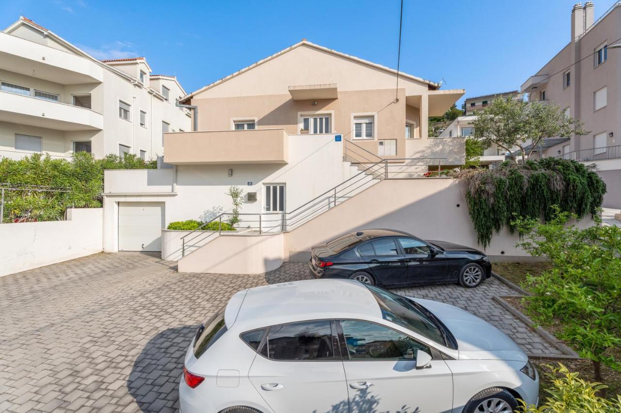 פודסטראנה Apartments Dante מראה חיצוני תמונה